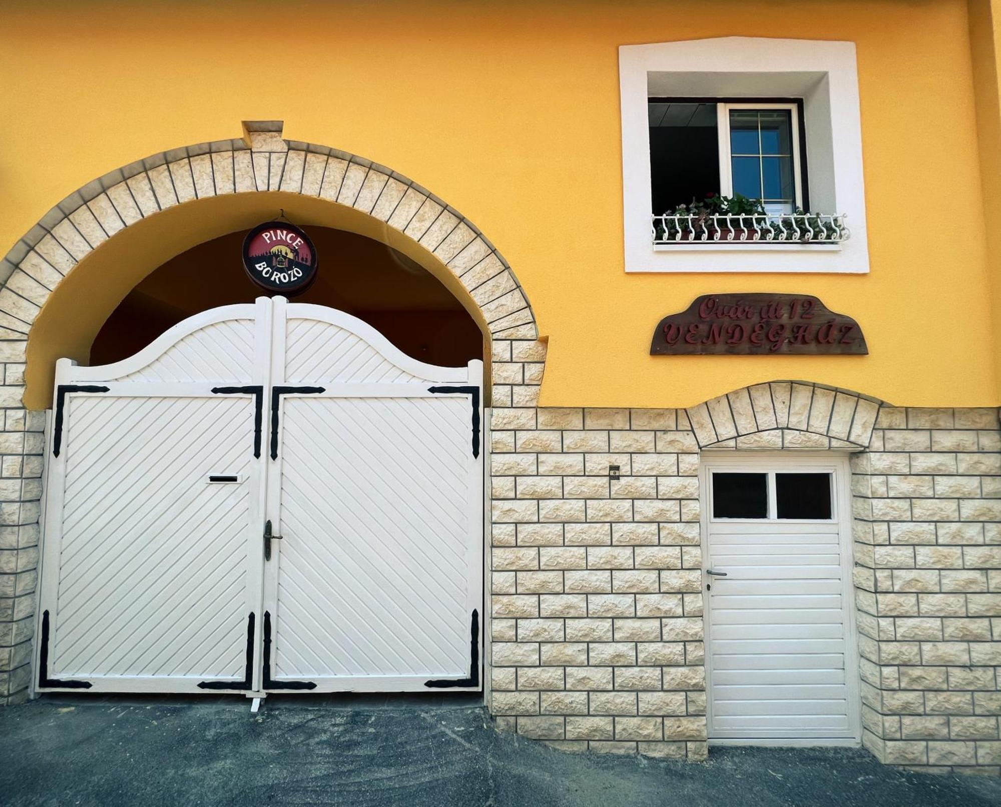 Ovar 12 Vendeghaz Токай Екстериор снимка