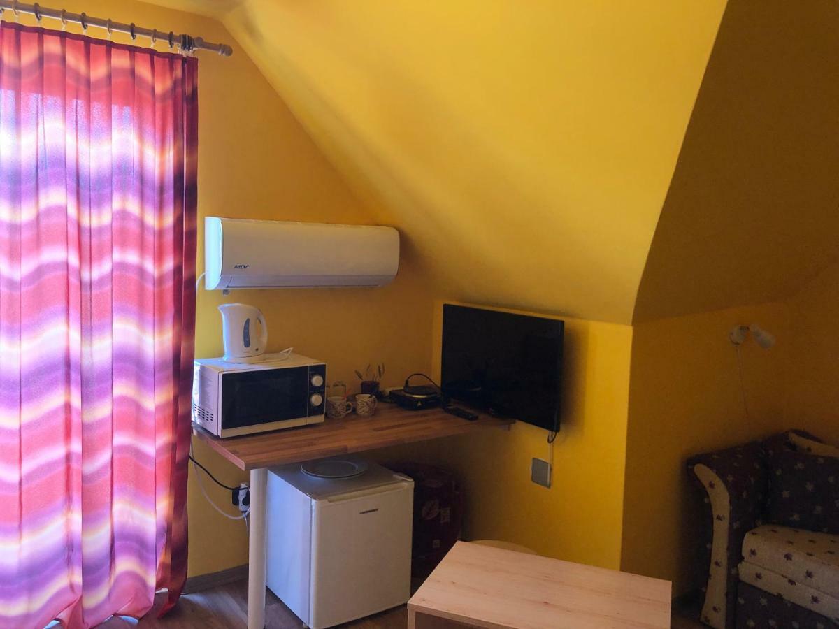 Ovar 12 Vendeghaz Hotel Токай Екстериор снимка