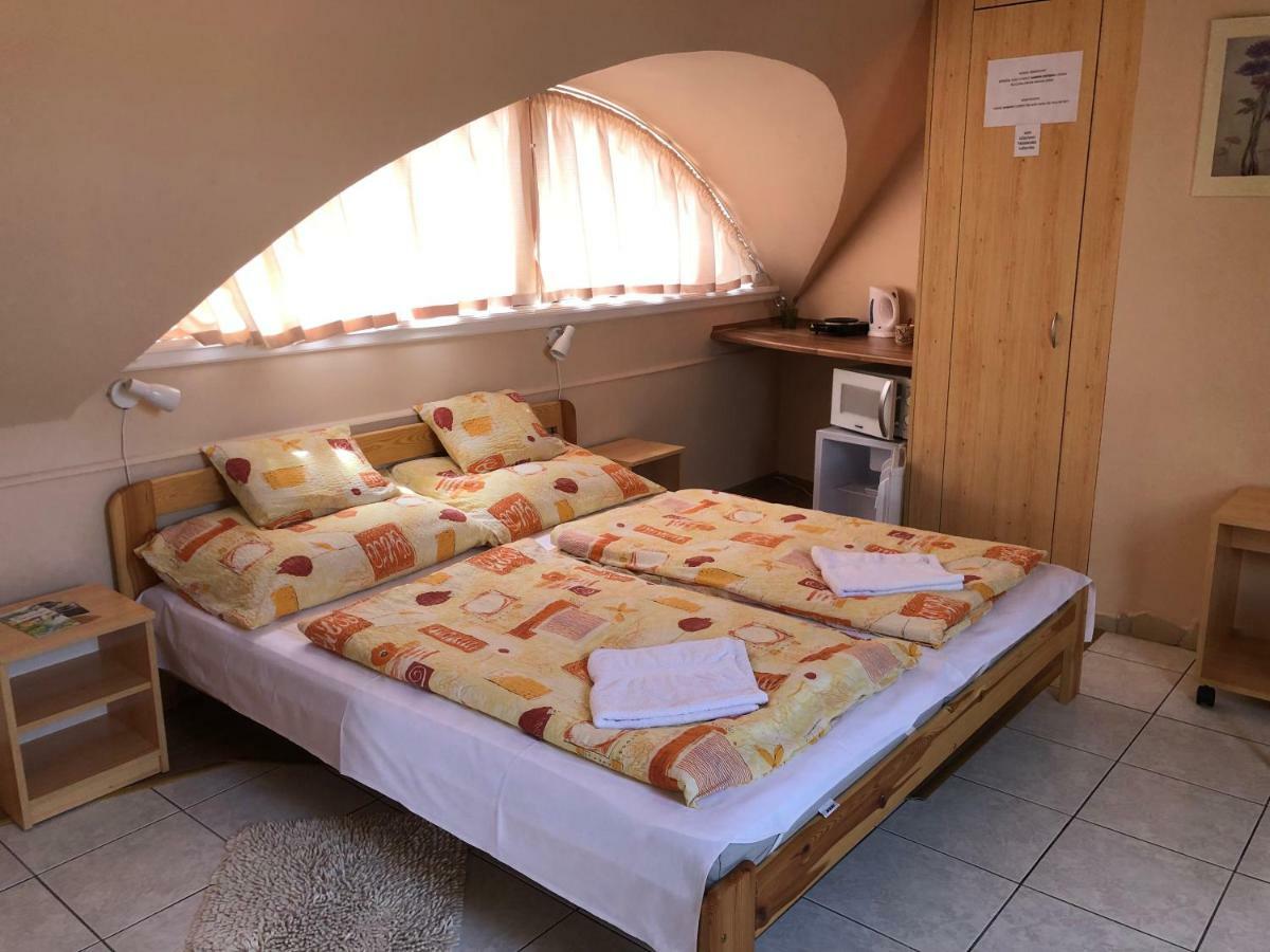 Ovar 12 Vendeghaz Токай Екстериор снимка