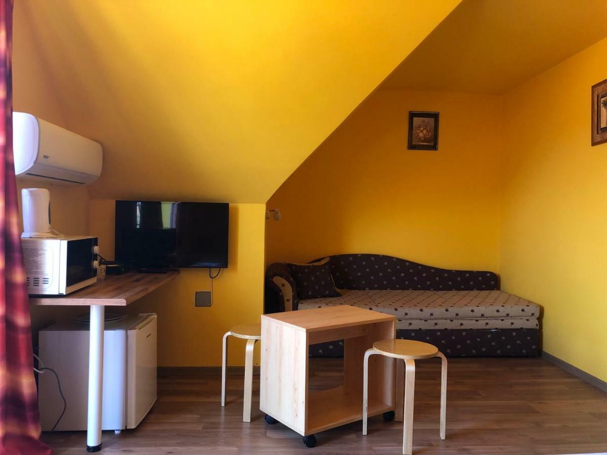 Ovar 12 Vendeghaz Токай Екстериор снимка